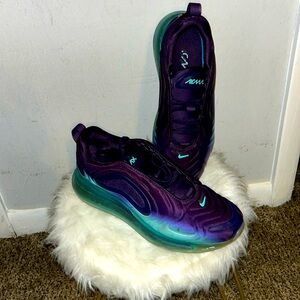Air max 720 grand purple court purple/grand violet/violet Court men’s size 9